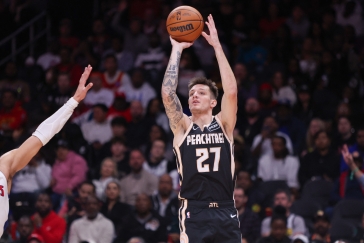 Krejčí si skvělými výkony řekl o základní sestavu, Atlanta však Detroitu podlehla