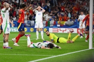 SESTŘIH: Španělé na trávníku vládli, ale Italy srazil až vlastní gól