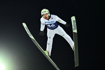 Na velkém můstku ve Falunu vyhrál Lanišek a je v čele SP