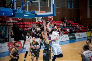 Ofenzivní přestřelku ovládl Nymburk