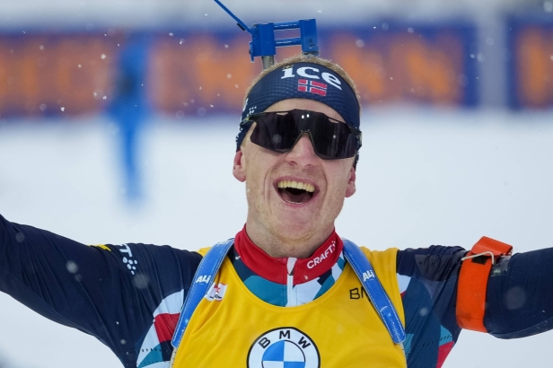 Světovými šampiony ve smíšené štafetě jsou Norové, čeští biatlonisté skončili pátí