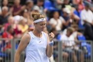 Nosková, Bouzková a Valentová jsou v semifinále Prague Open, Bejlek bude zápas dohrávat