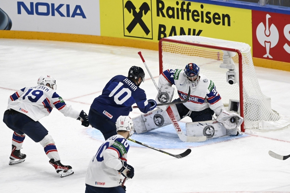 Norwegians bothered the home team only in the first period, Finland entered the championship with a quiet win 5: 0 – ČT sport – Czech Television