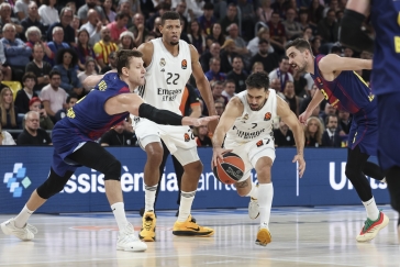 Ani 15 bodů Veselého Barceloně nestačilo, Satoranský se proti Realu vyfauloval