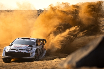 Ogier je podeváté mistrem světa, vyrovnal Loebův rekord