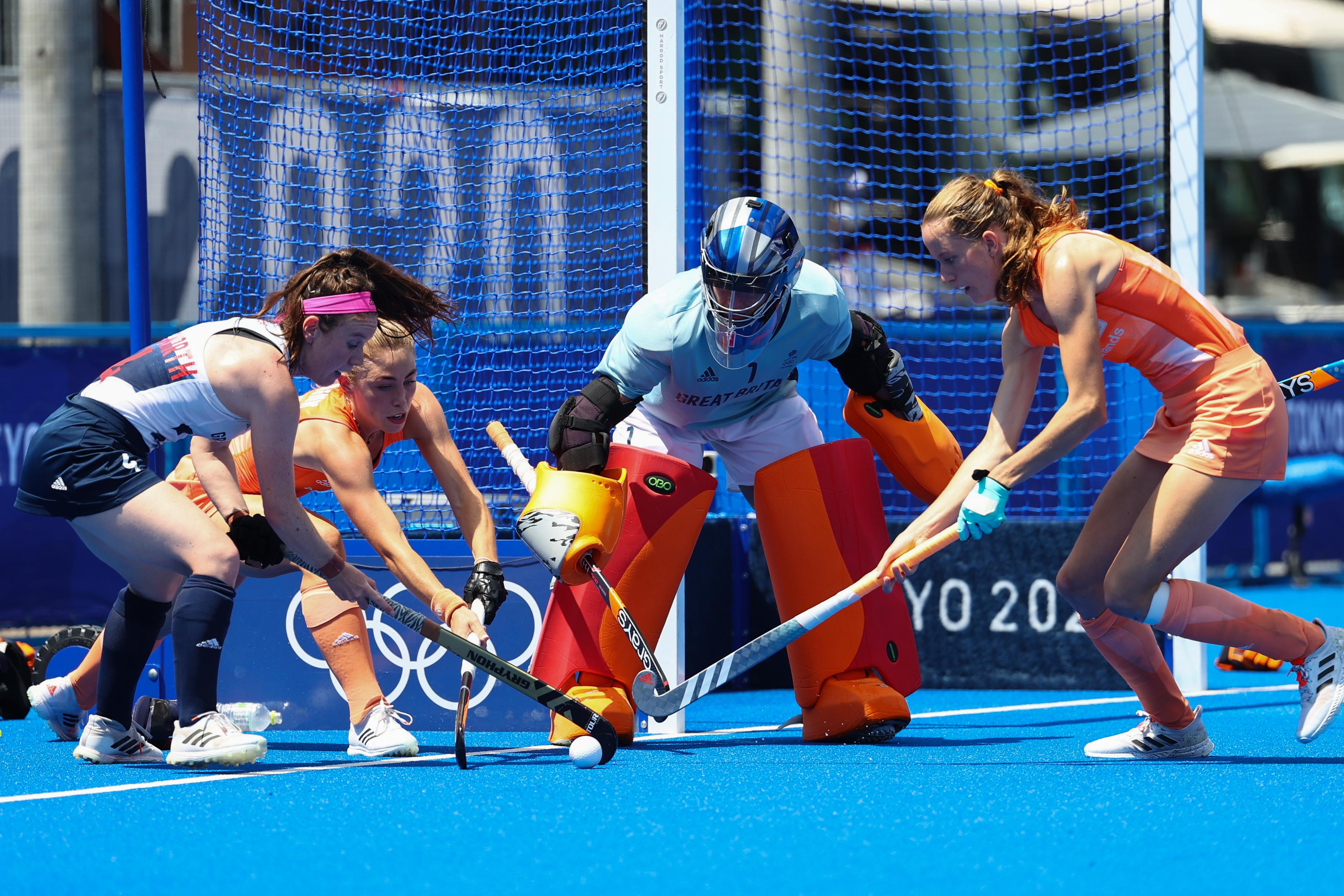 Olympics hockey. Хоккей на траве. Хоккей на траве Олимпийские игры. Хоккей на траве Олимпийский вид спорта. Командные виды спорта.