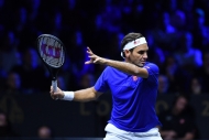 Federer zakončil kariéru prohrou ve čtyřhře. Udělal bych vše stejně, řekl dojatě