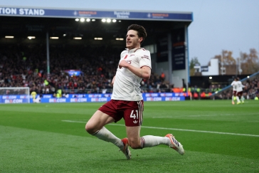 Arsenal nezaváhal ani s Burnley, Krejčího Wolves mají další prohru