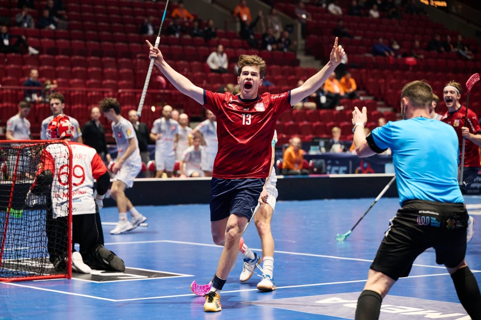 Czech Floorballers Conquer Swiss in Thrilling World Cup Match