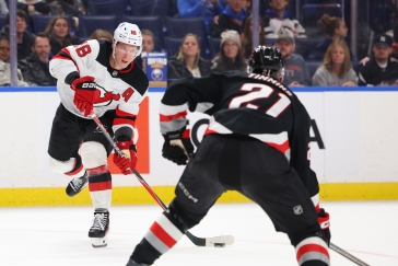 Palát pomohl Devils k výhře dvěma asistencemi, Hronek bodoval potřetí za sebou