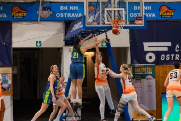 USK si spravilo u nováčka chuť, SBŠ se stále drží v čele ligy