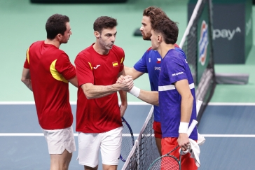 Tahle porážka dost mrzí, shodli se Macháč s Menšíkem