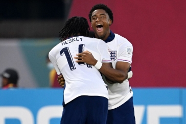 ŽIVĚ: MS do 17 let Mexiko – Pob. slonoviny a Švýcarsko – Korea