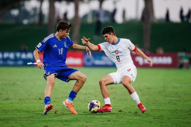 ŽIVĚ: MS fotbalistů do 17 let. Češi nestačili na italského favorita