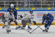 ŽIVĚ: Čtvrtfinále play-off extraligy Karlovy Vary – Kometa Brno 1:0. Pardubice postupují