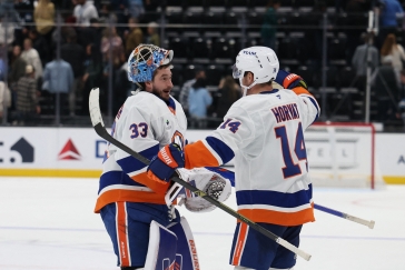 Duel českých brankářů v NHL rozhodlo prodloužení, úspěšnější byl Rittich