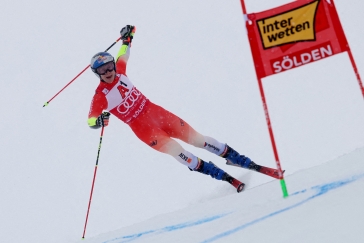 Odermatt odstartoval SP v Söldenu vítězstvím v obřím slalomu