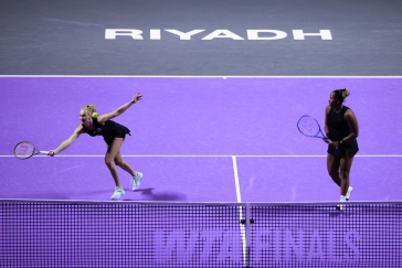 Dělaly jsme moc chyb, litovala Siniaková po vyřazení. S Townsendovou bude pokračovat