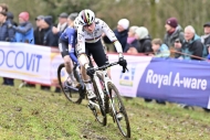 V Gavere slaví favorité: van Empelová a van der Poel