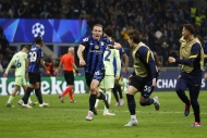Inter Milán porazil v sedmigólové přestřelce Barcelonu a je po dvou letech ve finále Ligy mistrů