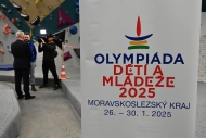 ŽIVĚ: Olympiáda dětí a mládeže – alpské lyžování, krasobruslení, sportovní lezení a klasické lyžování