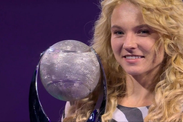 Siniaková s Townsendovou vyhrály i třetí zápas ve skupině, Pegulaová a Sabalenková jsou v semifinále