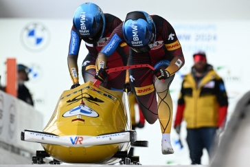 ŽIVĚ: Zimní sezona startuje. V Cortině d’Ampezzo bojují ženské dvojboby