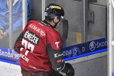 Obránce Sparty Němeček dostal za faul na Maláka tvrdý trest