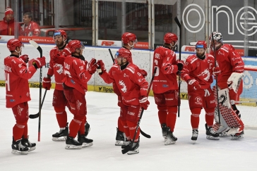 SOUHRN 18. KOLA: Oceláři uspěli v Plzni v nájezdech a extraligu vedou o osm bodů