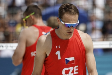 Perušič se Schweinerem ovládli na MS skupinu, v play-off jsou i Neuschaeferová s Maixnerovou