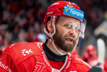 ŽIVĚ: Oceláři vyloupili Plzeň, v nájezdech rozhodl Růžička