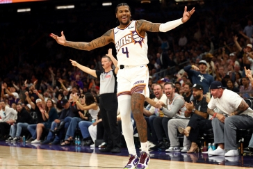 SESTŘIH: Green při debutu za Phoenix Suns nastřílel 29 bodů