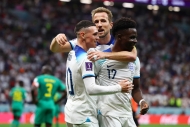 Angličané nemilosrdně trestali Senegalce z brejků a ve čtvrtfinále vyzvou Francouze