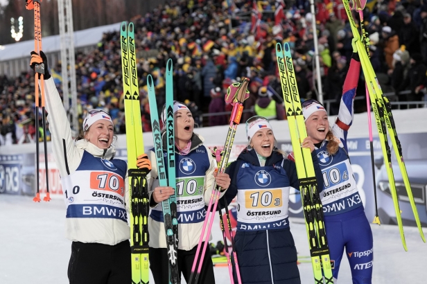 Biatlonistky vletěly do nové sezony třetím místem