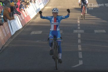 ŽIVĚ: Závod juniorek na SP v cyklokrosu v Táboře