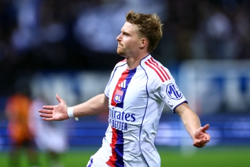 Šulc opět úřadoval ve Francii, Lyon ale o třígólové vedení přišel