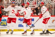 SOUHRN 1. KOLA: Vysoké výhry slaví Třinec i Pardubice, které ovládly derby