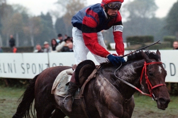 Zemřel jedenáctinásobný účastník Velké pardubické Pavel Složil