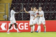 Dvě červené, Durosinmiho záchrana z penalty. Plzeň veze z Ženevy postup a narazí na Rangers