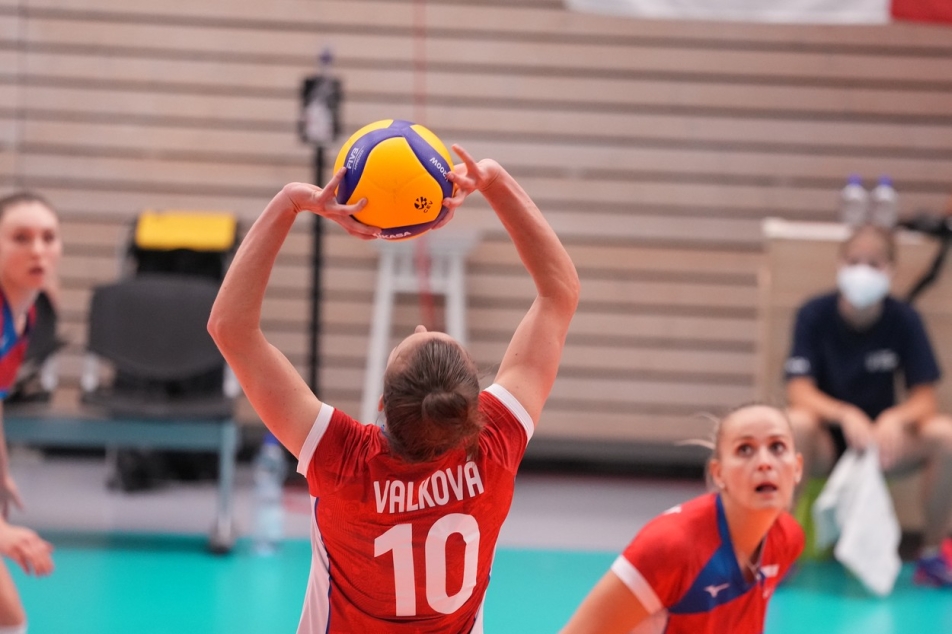 Czech Volleyball Team’s Recent Matches: A Win Over Estonia and a Loss to Romania