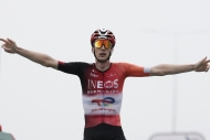 Supertěžkou etapu vyhrál Arensman. Pogačar dojel s Vingegaardem, Evenepoel skončil