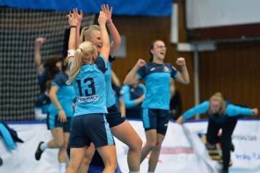 ŽIVĚ: Nohejbalové superfinále žen Avia Čakovice – Start Praha