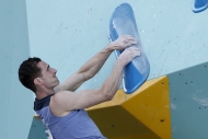 ŽIVĚ: Kvalifikace SP v boulderingu v Praze. Adam Ondra postupuje