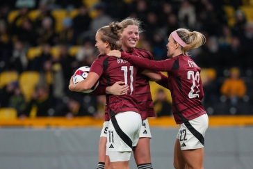 Khýrová hattrickem poslala Spartu do jarní části Evropského poháru