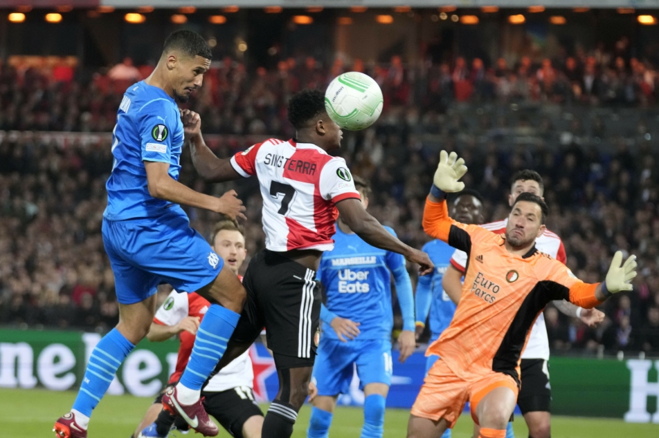 Feyenoord porazil i Marseille. AS Řím uhrál s Leicesterem remízu