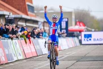 ŽIVĚ: Závod juniorek na SP v cyklokrosu v Táboře
