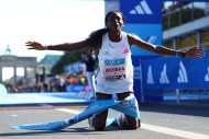 Assefaová vylepšila na Berlínském maratonu světový rekord o více než dvě minuty