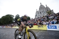 ŽIVĚ: Tour je minulostí. Zmáčené finále vyhrál van Aert