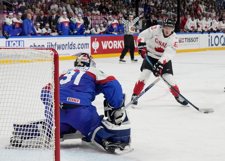 “Slovakia vs Canada: Ice Hockey World Championship Group B Match Highlights”