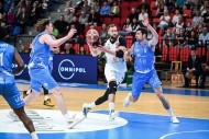 Basketbalisté Olomoucka opět trápili Nymburk, ale ten stejně uhrál druhou výhru